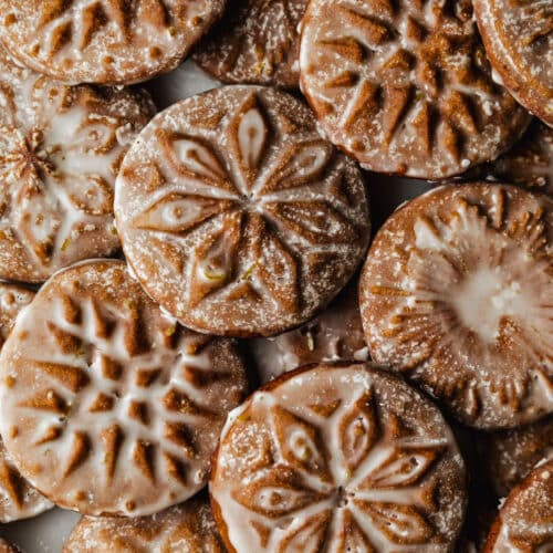 Ginger & Gilt (Ginger Biscuit)